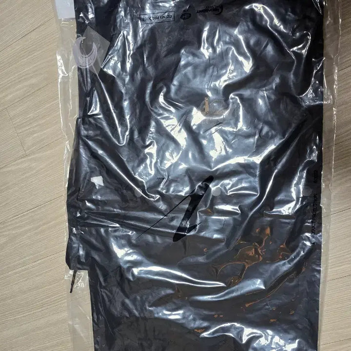 [BUNJANG] Zutomayo Midnight Coach Jacket Black L / (미개봉) zutomayo 미드나잇 코치 자켓 블랙 L 팝니다.