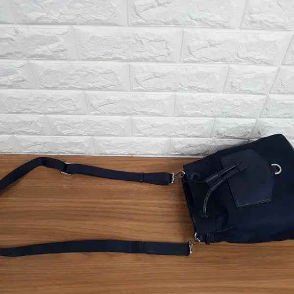 [SOLD OUT] 샘소나이트 버킷백 (토트백 &amp; 크로스백)