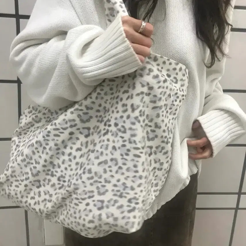 [SOLD OUT] (새상품) cenny wideband bag - Big Milky Cow