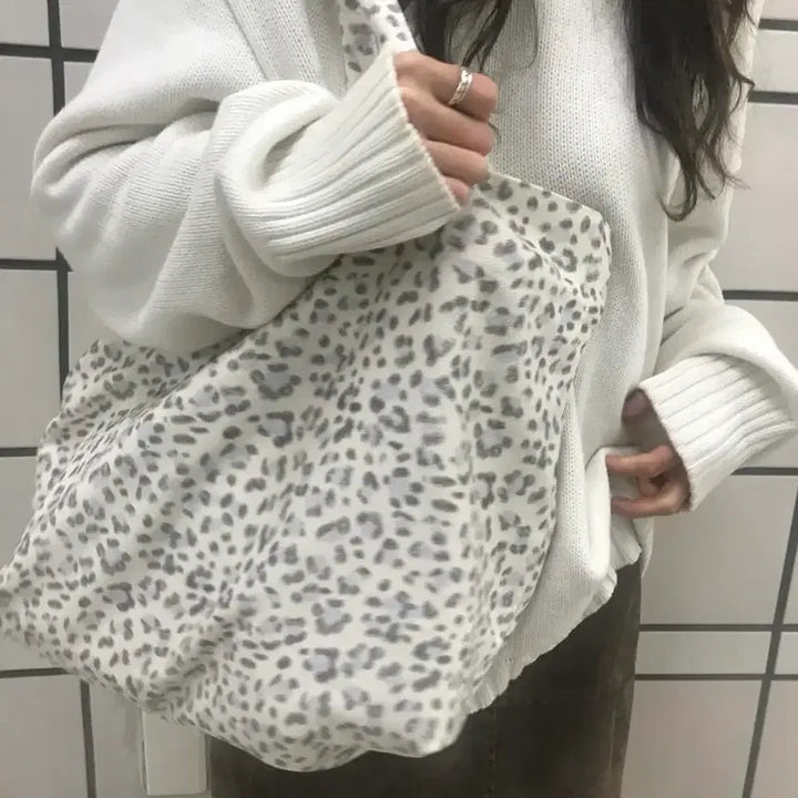 [SOLD OUT] (새상품) cenny wideband bag - Big Milky Cow
