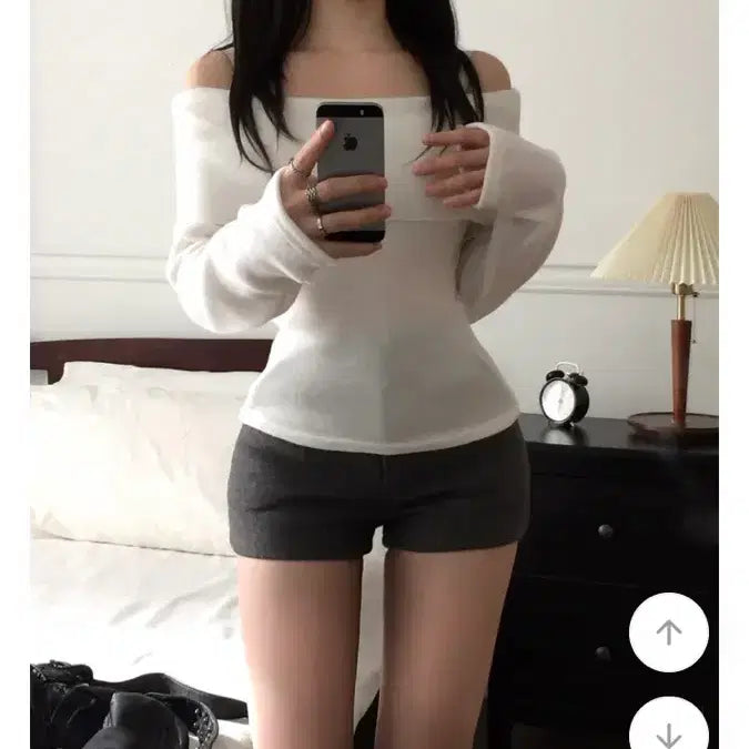 [BUNJANG] Ably Open Shoulder Knit Top / 에이블리 오픈숄더 니트