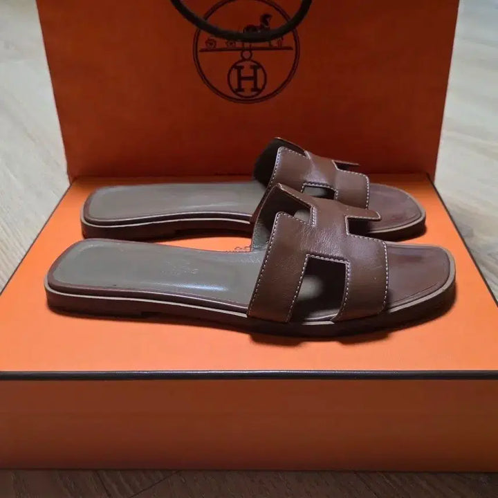 [BUNJANG] Hermes Oran Sandals Brown Women&