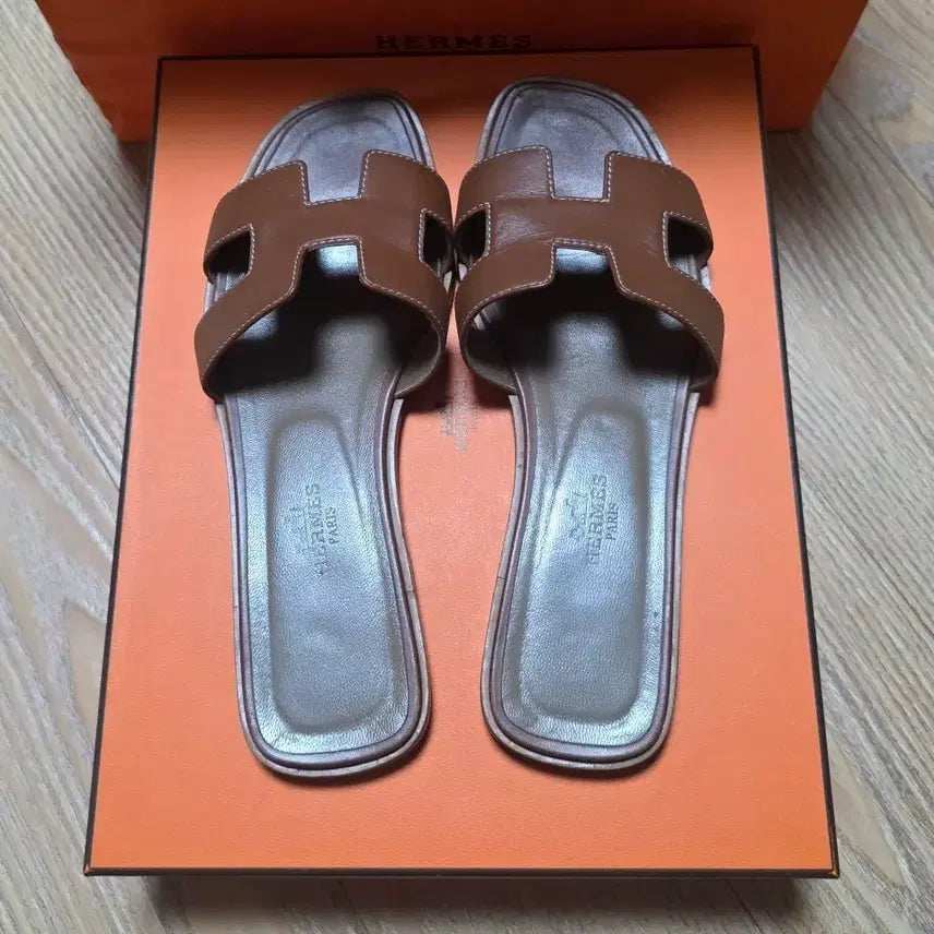 [BUNJANG] Hermes Oran Sandals Brown Women&