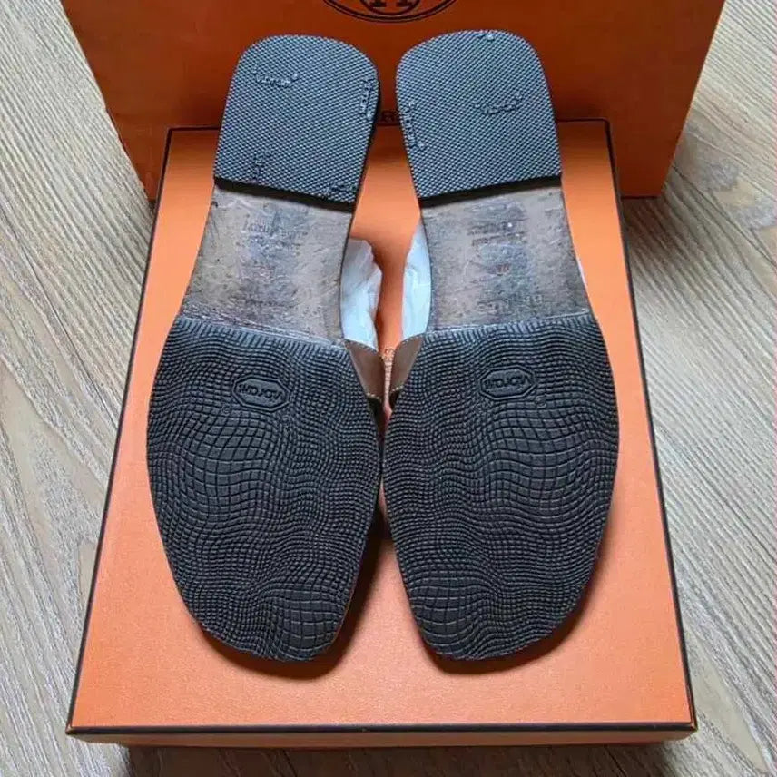 [BUNJANG] Hermes Oran Sandals Brown Women&