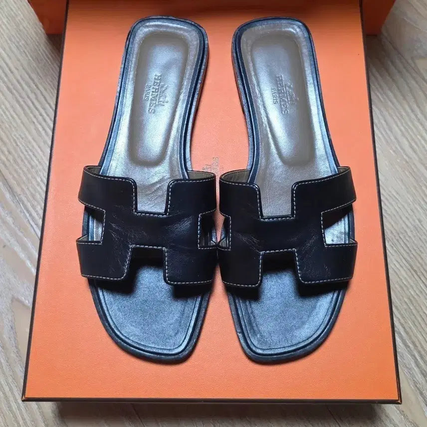 [BUNJANG] Hermes Oran Sandals Black Women&