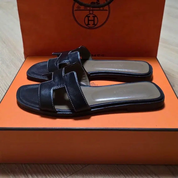 [BUNJANG] Hermes Oran Sandals Black Women&