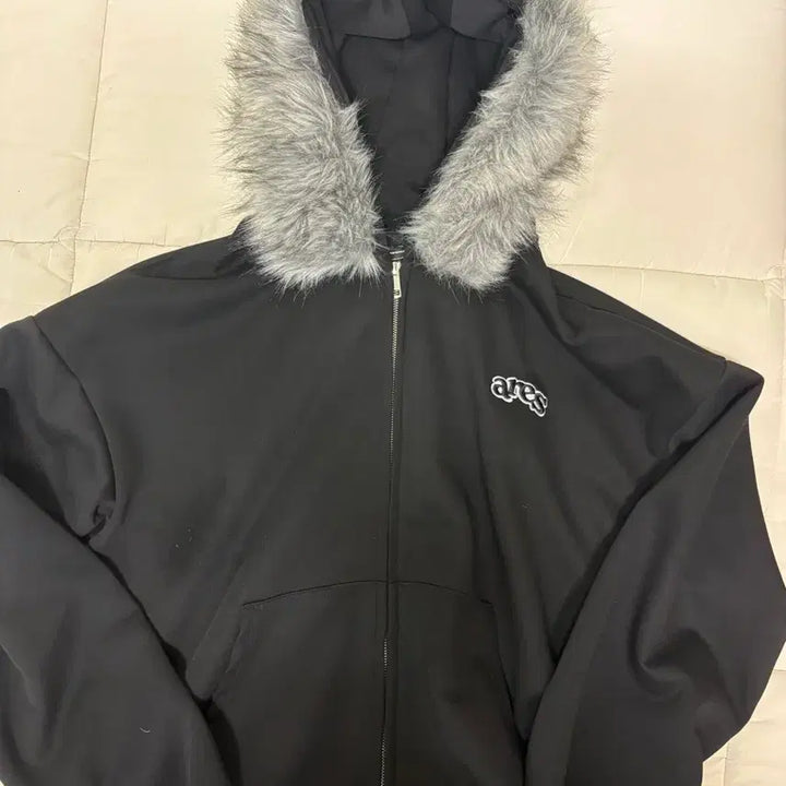 [BUNJANG] Y2k Faux Fur Hooded Zip-up Jacket / Y2k 퍼 후드집업