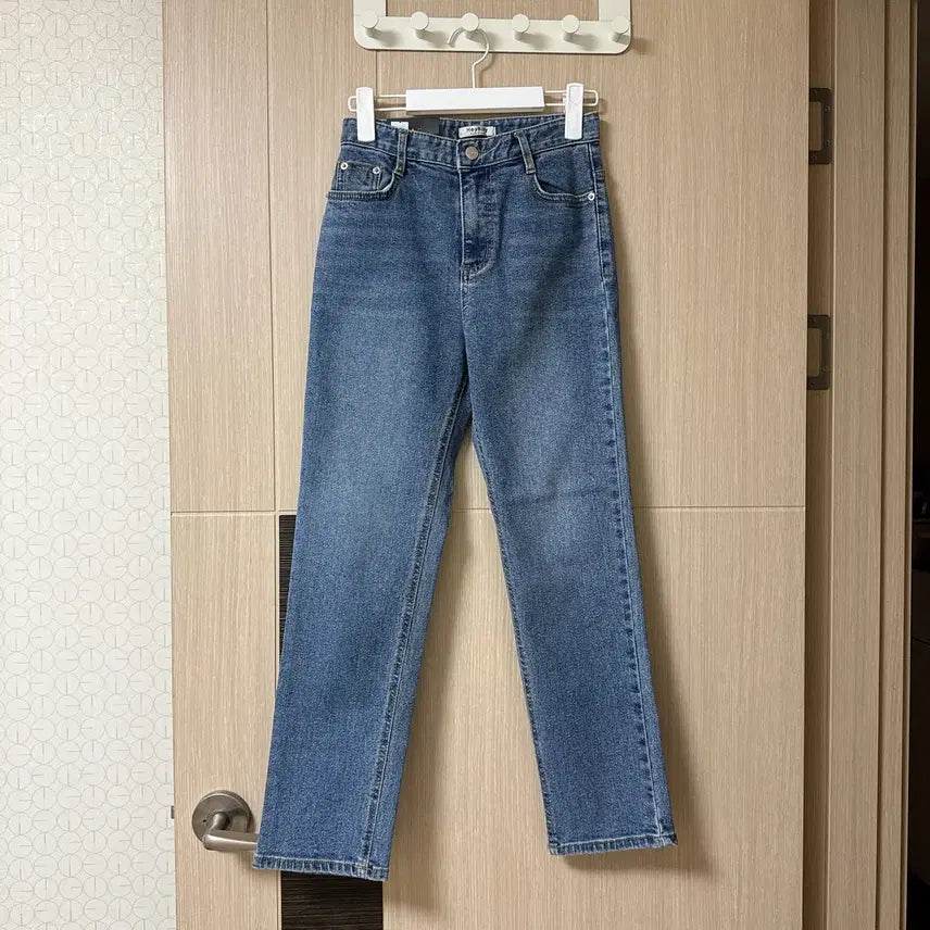 [BUNJANG] Heybilly Denim Jeans / 헤이빌리 데님 청바지