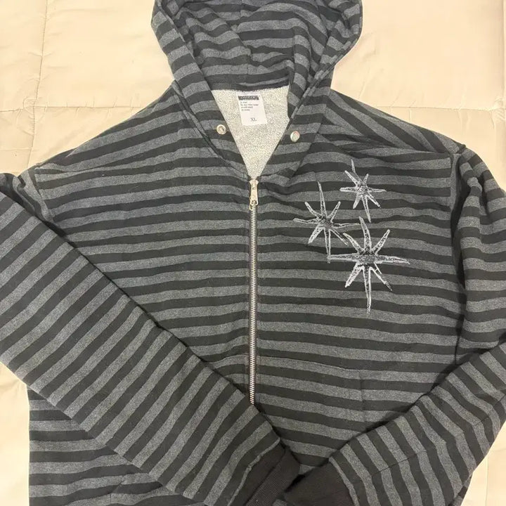 [SOLD OUT] 언타이틀 서울 스트라이프 후드집업 XL