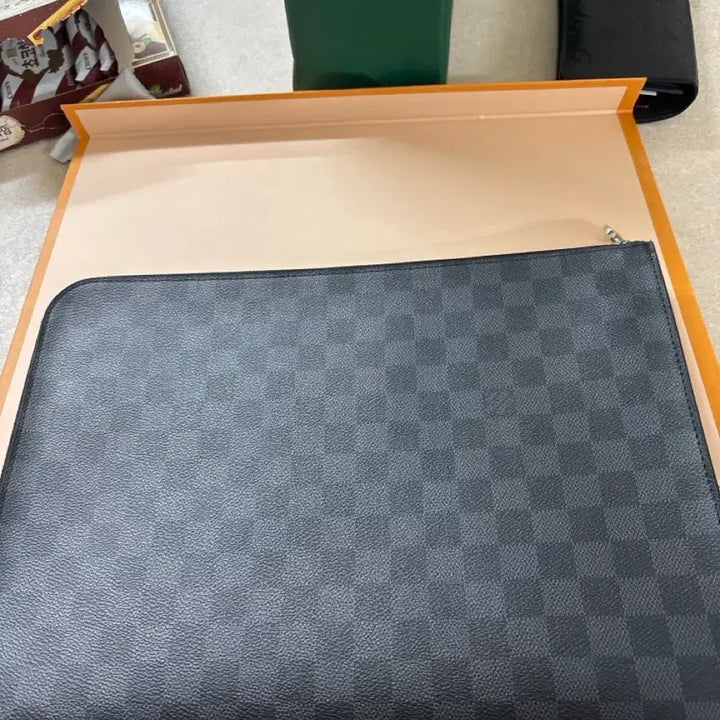 [BUNJANG] Louis Vuitton Pochette Jour GM Damier Clutch / 루이비통 포쉐트 주르 GM 다미에 클러치 판매합니다.