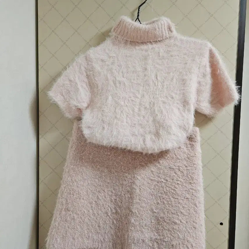 [SOLD OUT] 에이블리 여성 반목폴라 앙고라니트 앙고라치마세트
