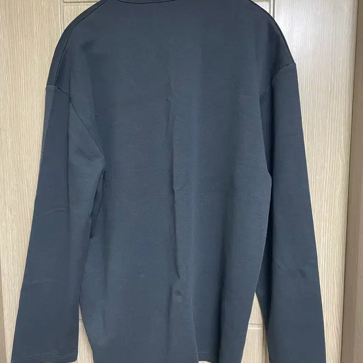 [BUNJANG] 유핑 골드라벨 롱슬리브 차콜 / 유핑 골드라벨 롱슬리브 차콜