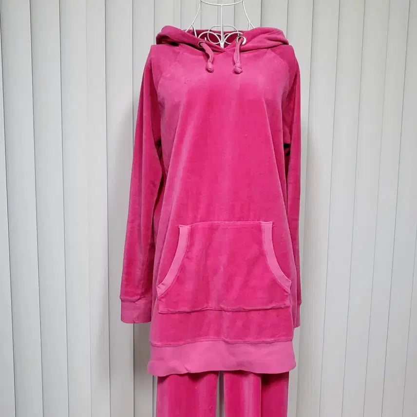 [SOLD OUT] Juicy 로즈 벨루어 후드 상하세트 (xs)