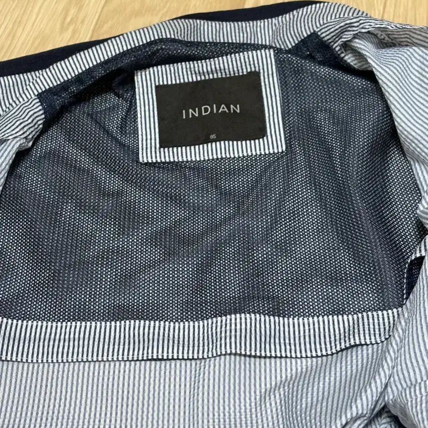 [SOLD OUT] 인디안 스트라이프 집업 자켓 95