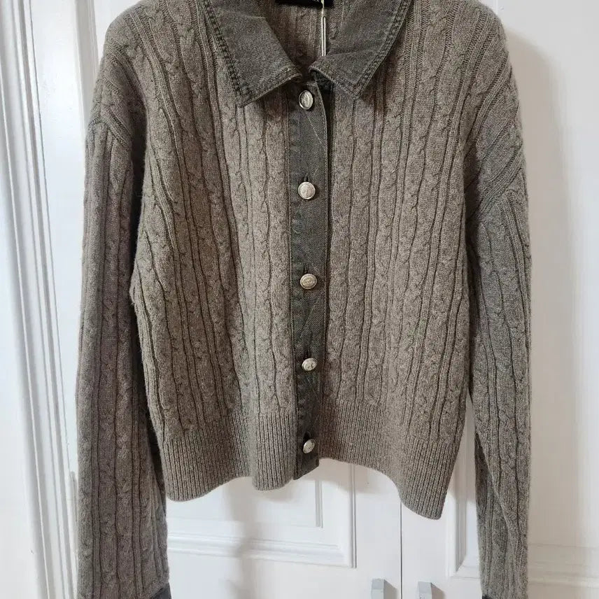 [BUNJANG] MICHAA Denim Trim Cable Knit Cardigan / MICHAA 미샤 케이블 니트 가디건