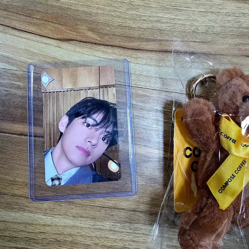 [SOLD OUT] (택포 미개봉)BTS V 뷔 포카 컴포즈 한모곰 키링 아리랑