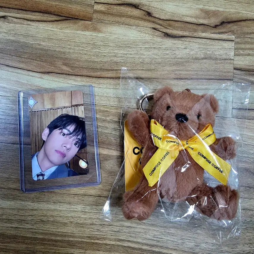 [SOLD OUT] (택포 미개봉)BTS V 뷔 포카 컴포즈 한모곰 키링 아리랑