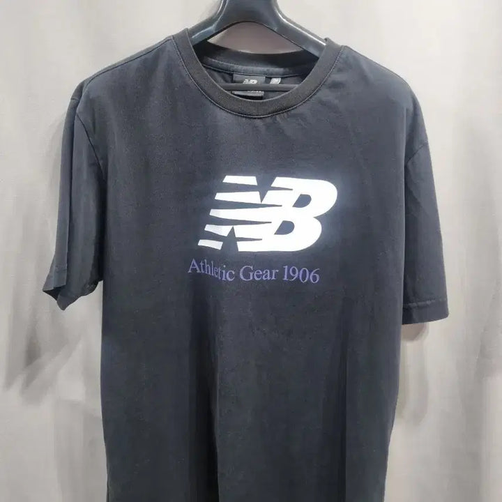 [BUNJANG] New Balance Athletic Gear T-Shirt Black Size 100 / 뉴발란스 Athletic Gear 티셔츠 블랙 100