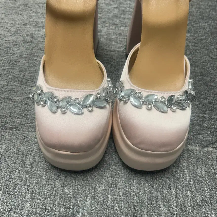[BUNJANG] 11cm Satin Wedding Shoes with Gem Strap - 230 / 11cm 웨딩구두 웨딩슈즈 새틴 보석 스트랩 힐 230