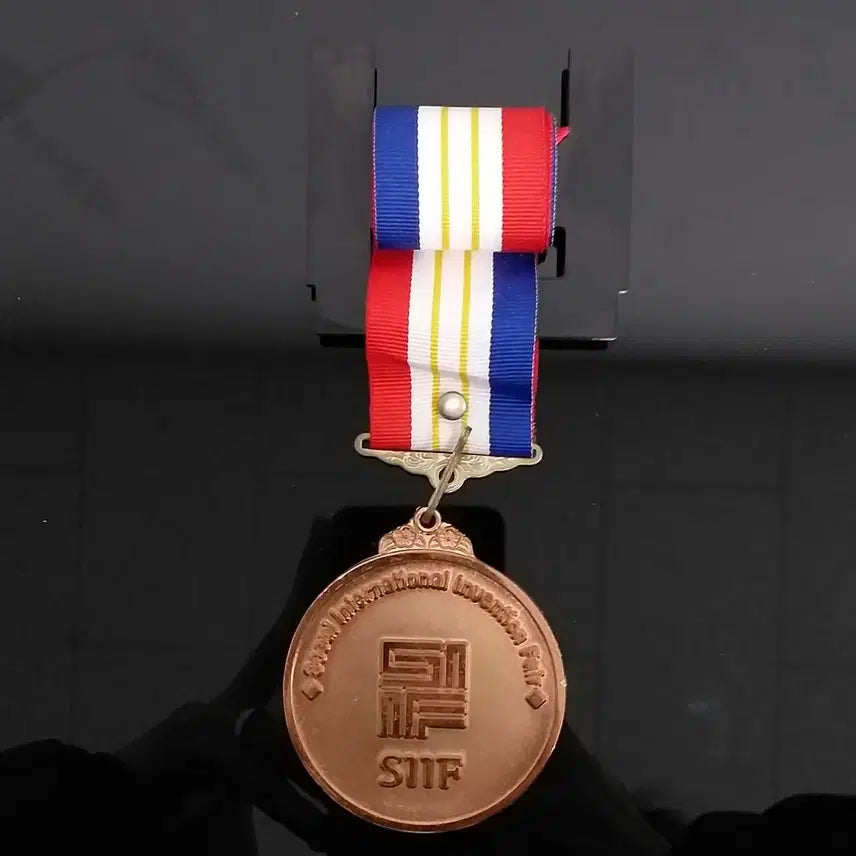 [BUNJANG] Seoul International Invention Exhibition Bronze Medal / [메달] 서울 국제 발명 전시회 동상 메달 w596
