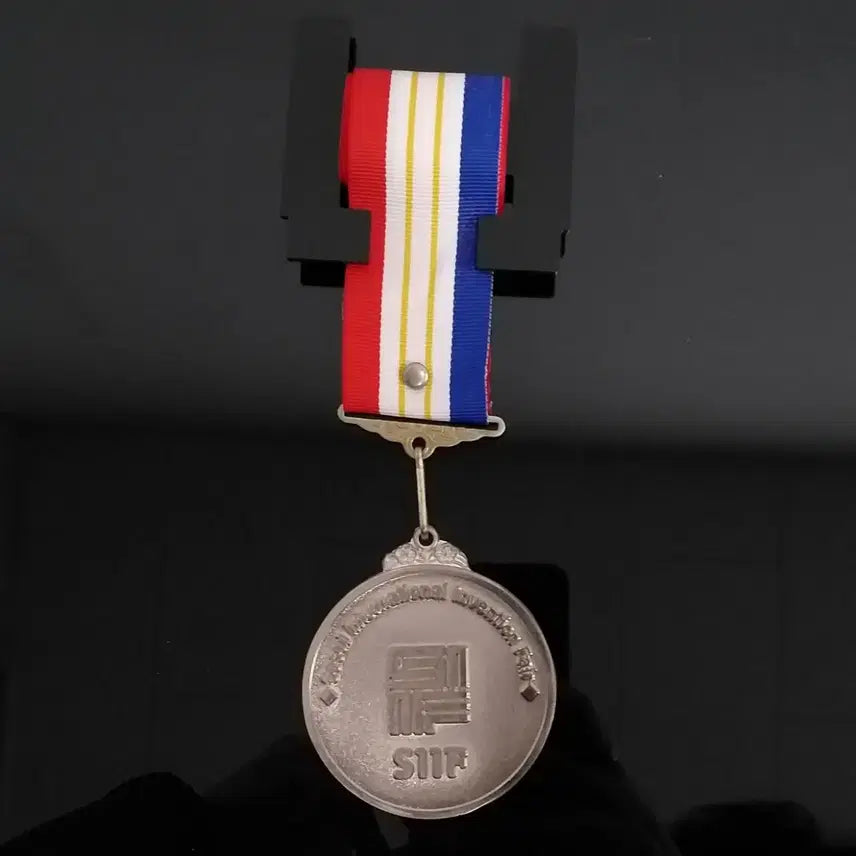 [BUNJANG] Seoul International Invention Exhibition Silver Medal / [메달] 서울 국제 발명 전시회 은상 메달 w597