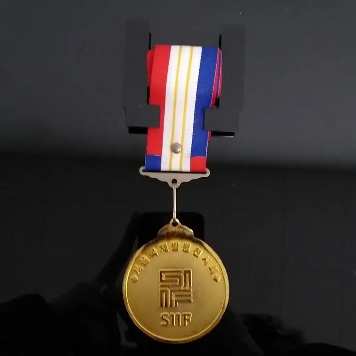 [BUNJANG] Seoul International Invention Exhibition Gold Medal / [메달] 서울 국제 발명 전시회 금상 메달 w599