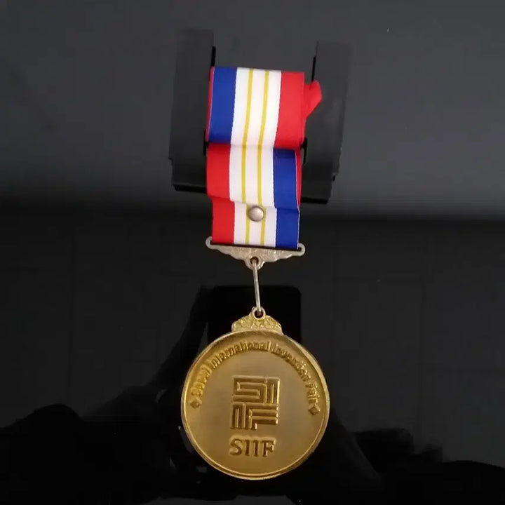 [BUNJANG] Seoul International Invention Exhibition Gold Medal / [메달] 서울 국제 발명 전시회 금상 메달 w599