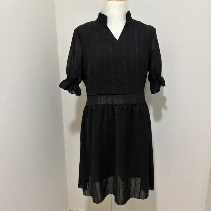 [BUNJANG] Black Neck Flare Midi Dress 77 / 검정색 넥 플레어 미디원피스 77