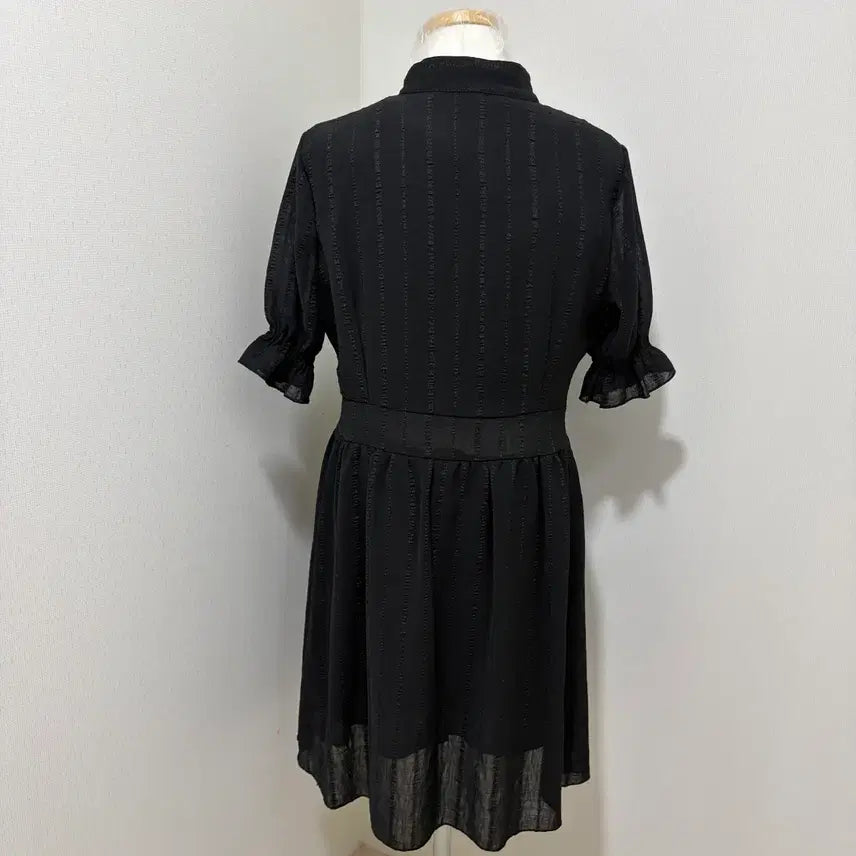 [BUNJANG] Black Neck Flare Midi Dress 77 / 검정색 넥 플레어 미디원피스 77