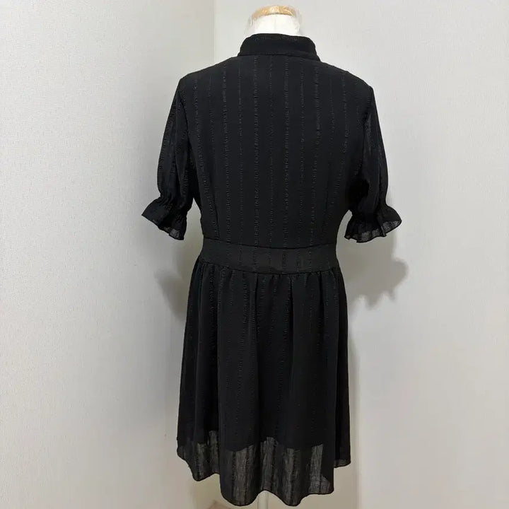 [BUNJANG] Black Neck Flare Midi Dress 77 / 검정색 넥 플레어 미디원피스 77