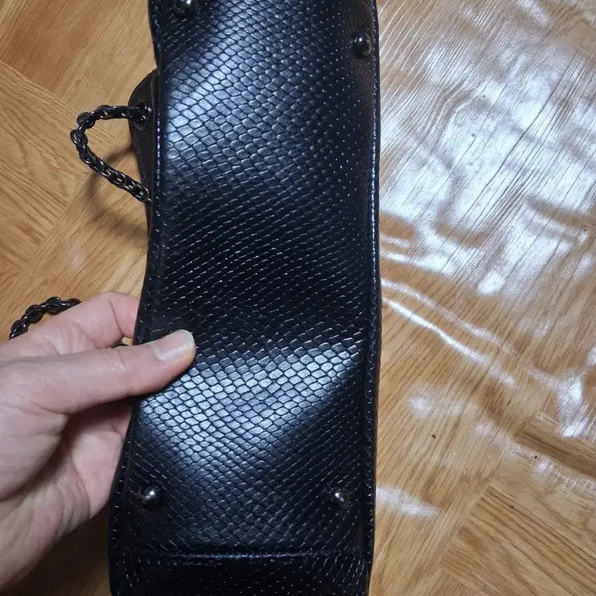 [BUNJANG] Daks Black Chain Shoulder Bag / 닥스 블랙 체인 숄더백/호보백 스타일