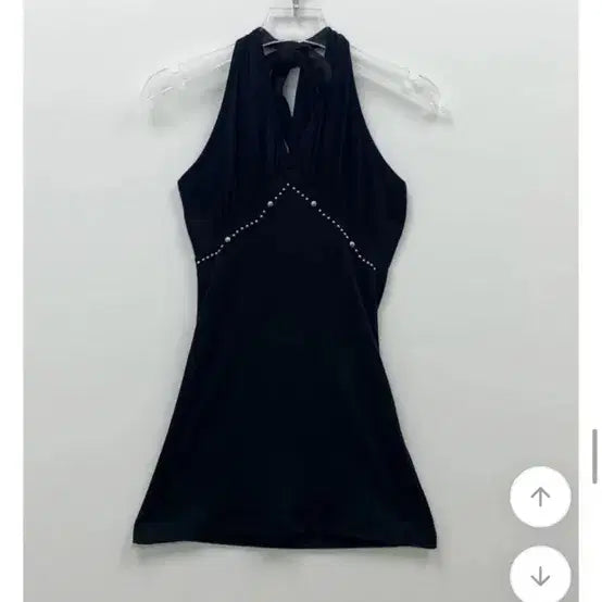 [BUNJANG] The Eiffel Studded Halter Top / 더에펠 스터드 홀터나시