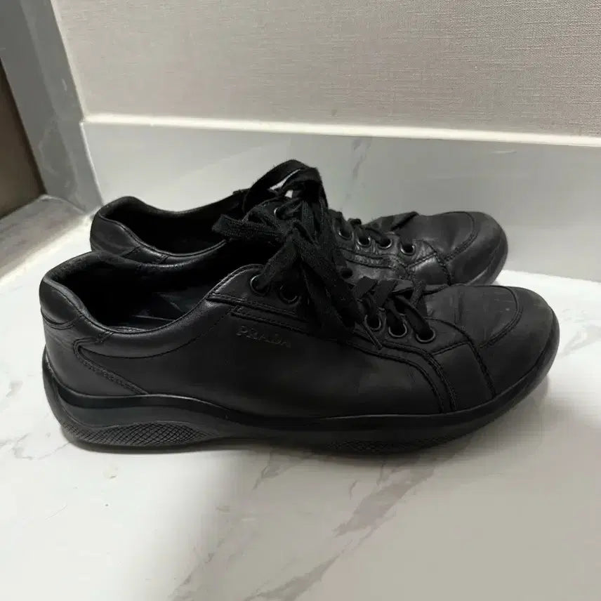 [BUNJANG] Prada Leather Sneakers / 프라다 레더 스니커즈