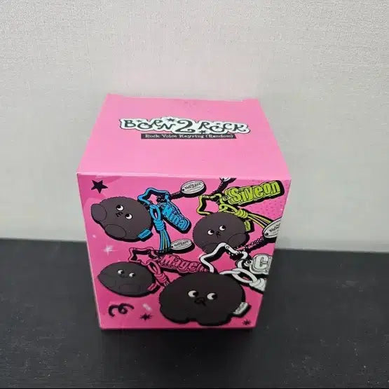 [SOLD OUT] QWER 위버스 2주년 마젠타 돌키링 미사용