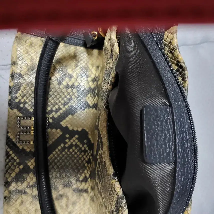 [BUNJANG] Daks Black Leather/Snakeskin Shoulder Bag / 닥스 블랙 가죽/뱀피 숄더백