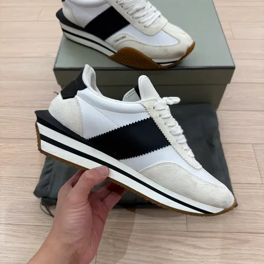 [SOLD OUT] [42.5] 톰포드 스웨이드 제임스 스니커즈 화이트 블랙 크림