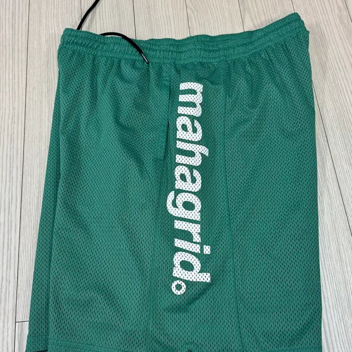 [BUNJANG] Mahagrid Mesh Shorts L / 마하그리드 메쉬 숏팬츠 L 상태s
