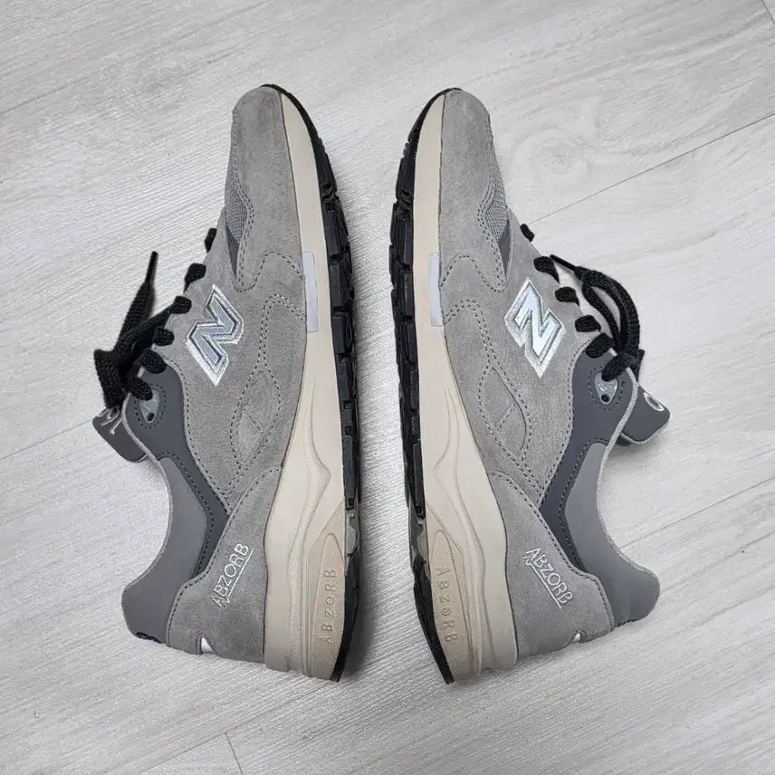 [SOLD OUT] 뉴발란스 1600 그레이 270