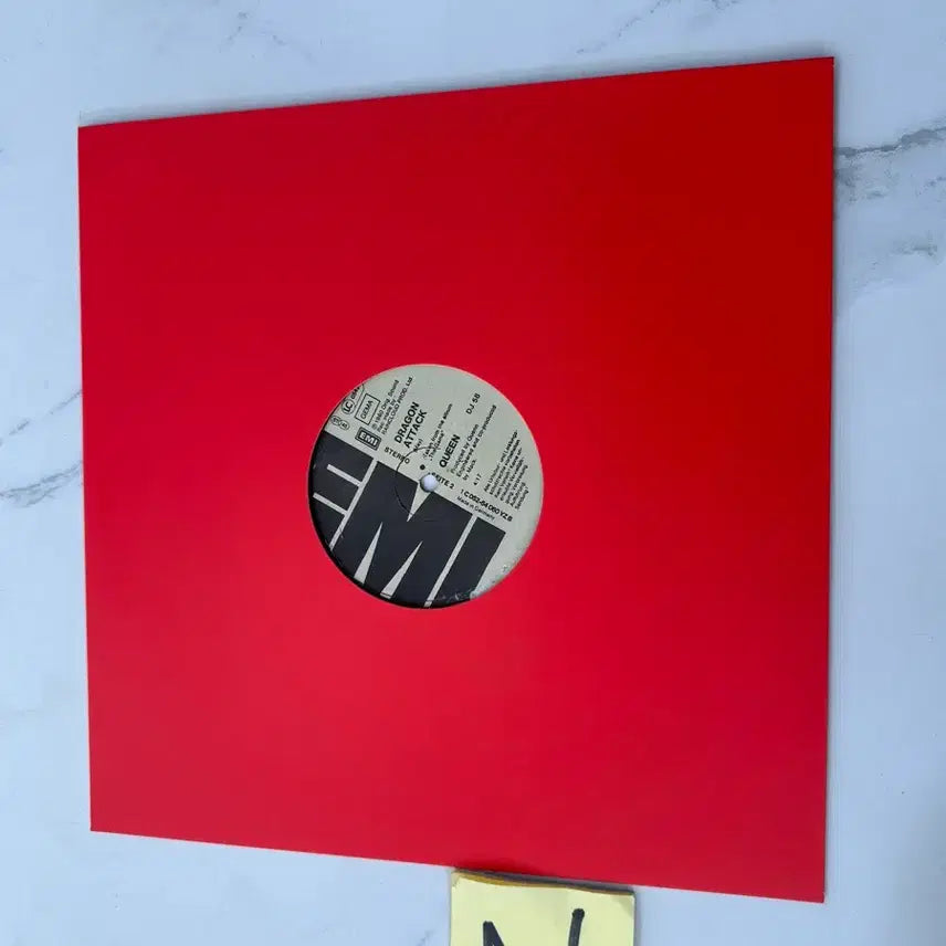 [BUNJANG] Queen Another One Bites The Dust / Dragon Attack 12" Maxi Single LP / 퀸 12인치 맥시싱글 독일수입반 어나더 원 바이츠 더 더스트 수집용 LP