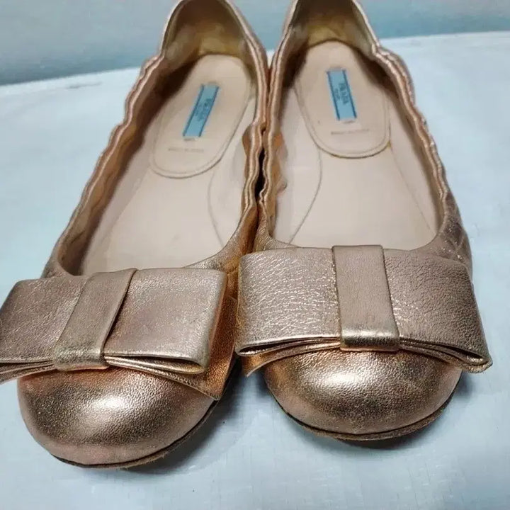 [BUNJANG] Prada Rose Gold Flat Shoes / 프라다정품로즈골드플랫슈즈