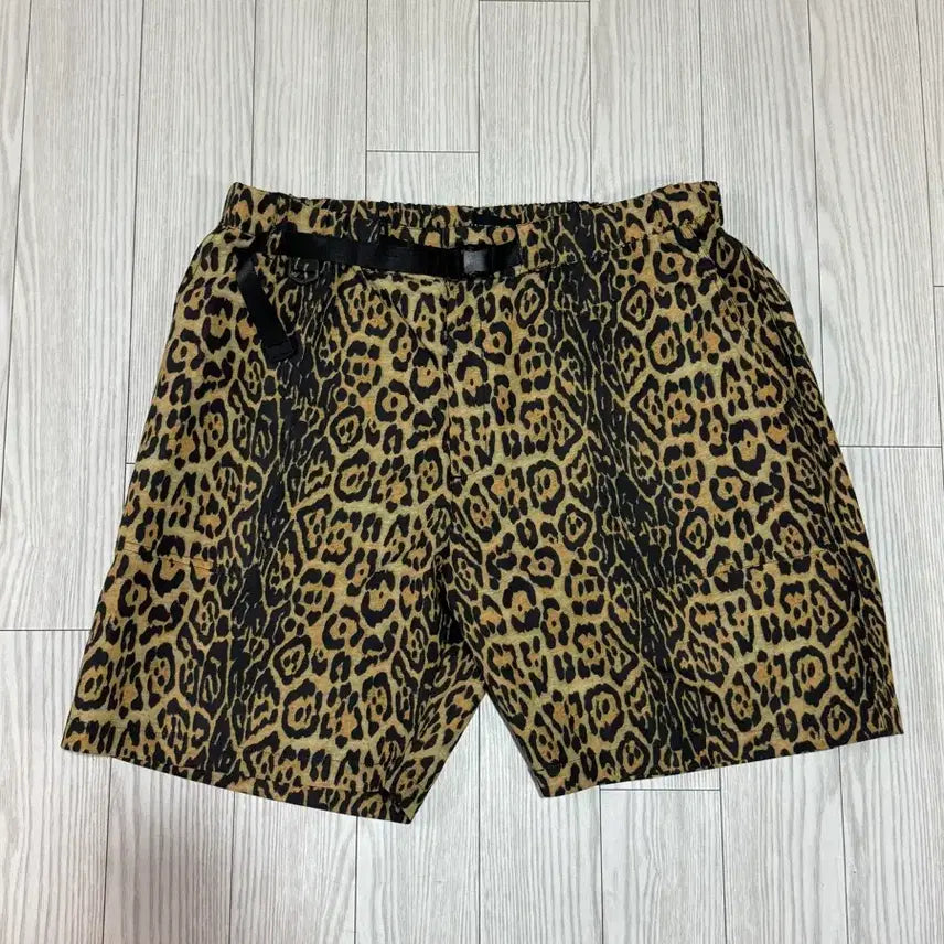 [BUNJANG] Saintpain Leopard Print Shorts / 세인트페인 레오파드 호피 숏팬츠 free(32~33)상태s