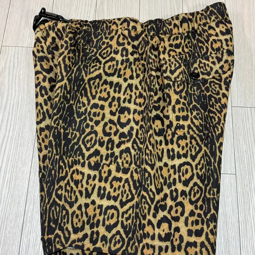 [BUNJANG] Saintpain Leopard Print Shorts / 세인트페인 레오파드 호피 숏팬츠 free(32~33)상태s