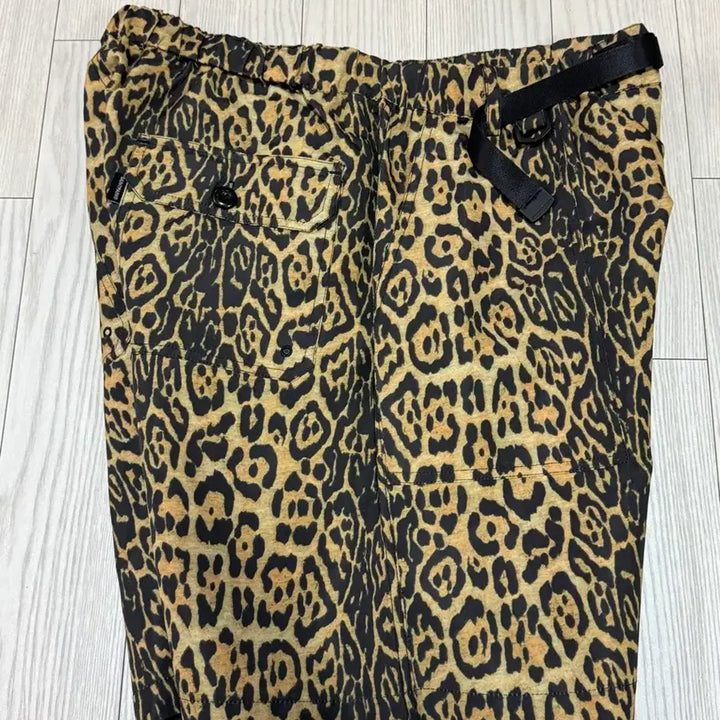 [BUNJANG] Saintpain Leopard Print Shorts / 세인트페인 레오파드 호피 숏팬츠 free(32~33)상태s