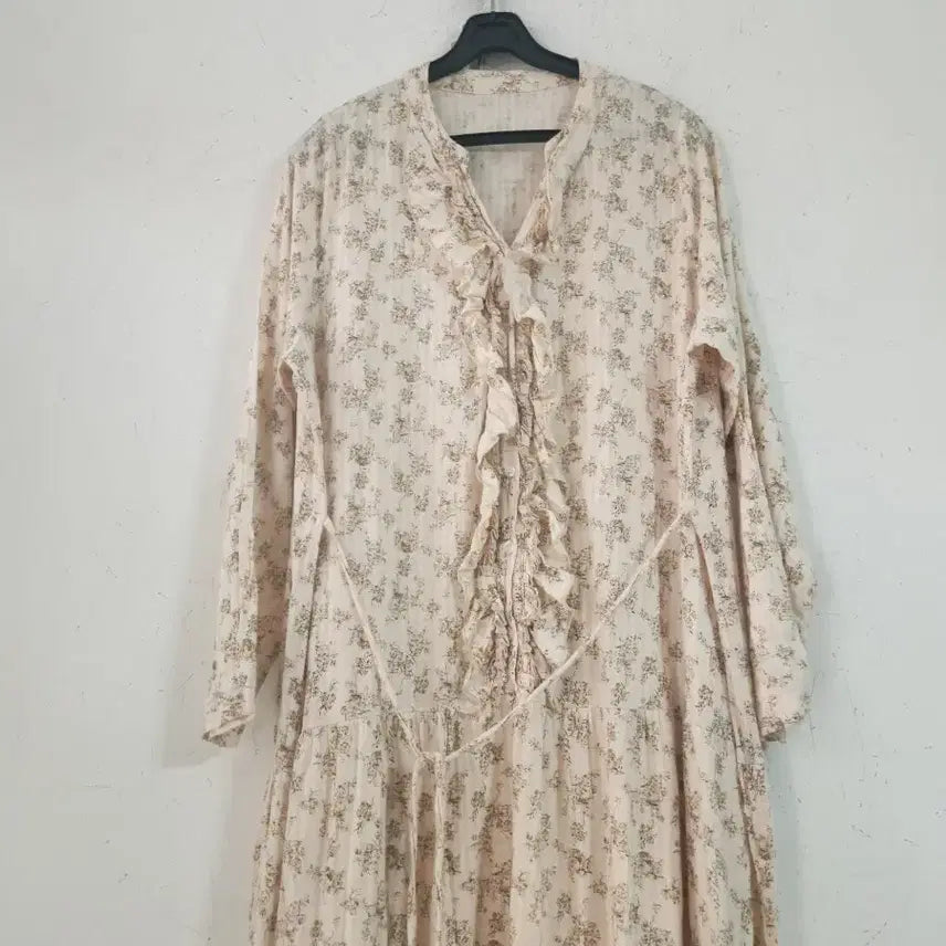 [BUNJANG] Floral Long Dress with Frill Detail / 플라워 롱 원피스 잔꽃무늬 프릴 장식