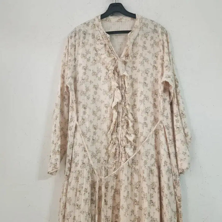 [BUNJANG] Floral Long Dress with Frill Detail / 플라워 롱 원피스 잔꽃무늬 프릴 장식