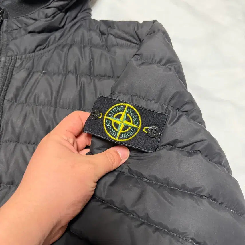 [SOLD OUT] 스톤아일랜드 경량패딩 L