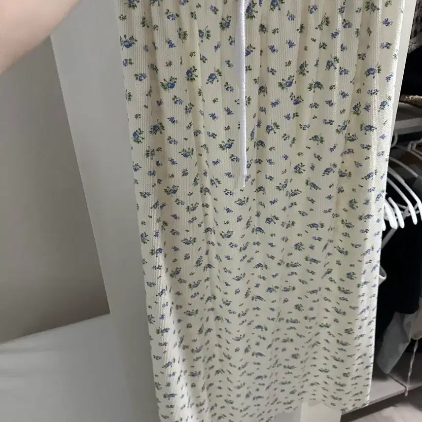 [SOLD OUT] 플라워 패턴 꽃무늬 롱스커트