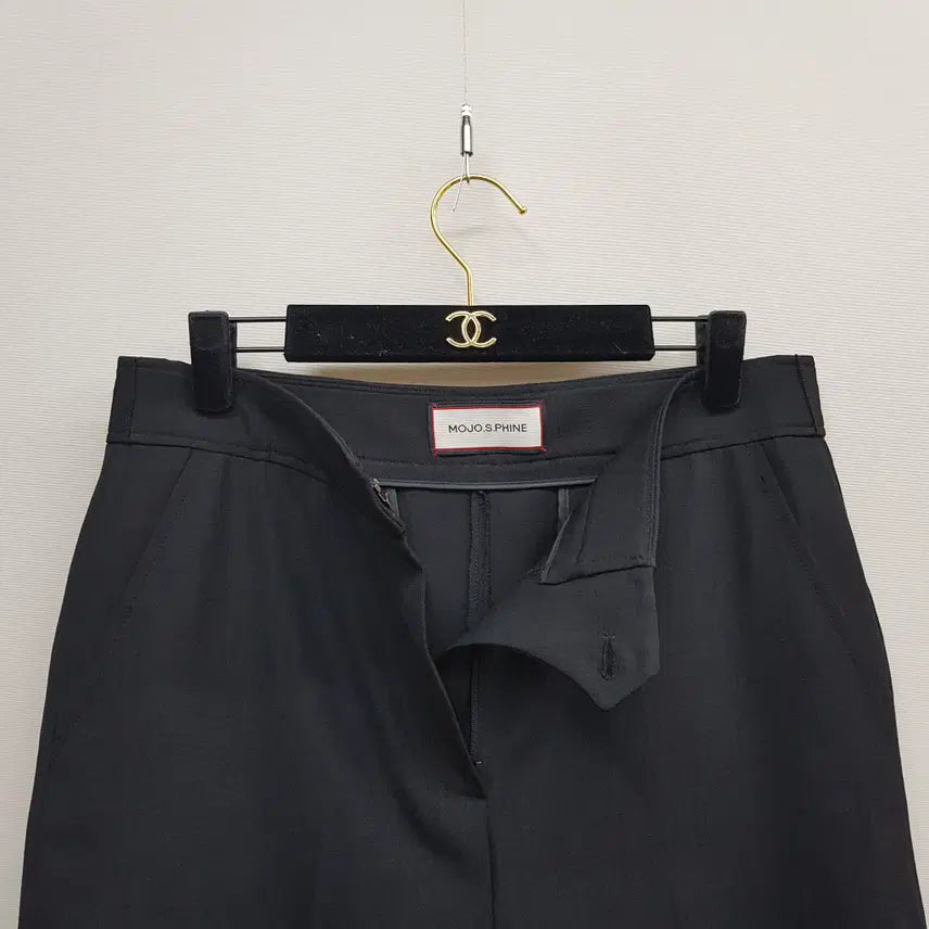 [SOLD OUT] 모조에스핀 2022 와이드 하프 슬랙스  66사이즈