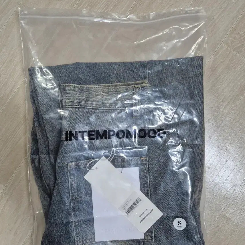 [BUNJANG] Intempo Mood Balloon Fit Denim Faded Blue Jeans / 인템포무드 벌룬핏 데님 페이디드블루