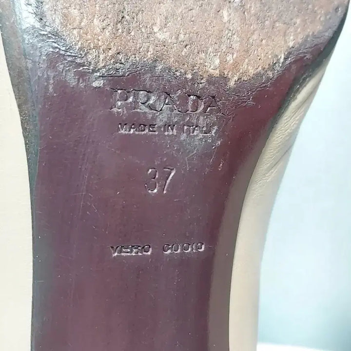 [SOLD OUT] 프라다정품투톤펌프스